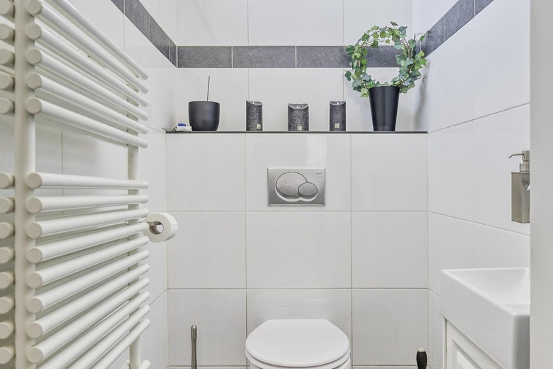 BedrijfsruimteaanDommelstraat 15 - 17<br/> inDen Bosch