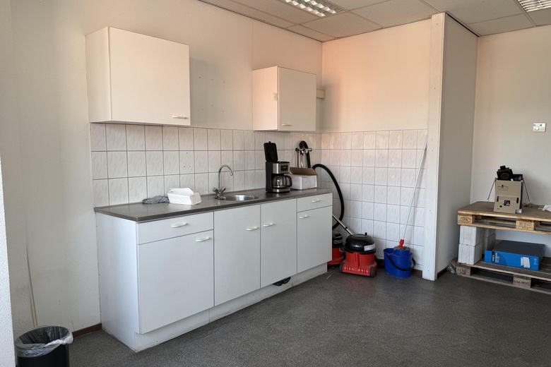 BedrijfsruimteaanMaxwellstraat 12<br/> inDordrecht