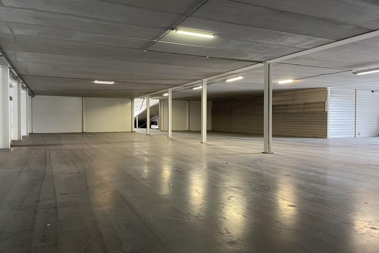 BedrijfsruimteaanLegmeerdijk 169 A<br/> inAalsmeer