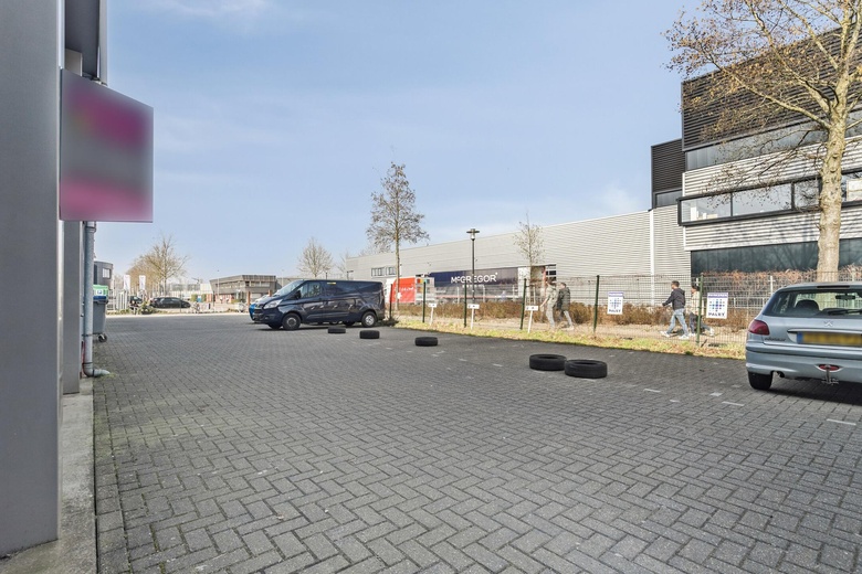 BedrijfsruimteaanTweelingenlaan 34 B<br/> inApeldoorn BedrijfsruimteaanTweelingenlaan 34 B<br/> inApeldoorn
