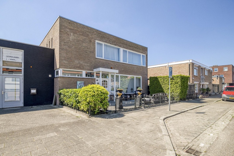 BedrijfsruimteaanDommelstraat 15 - 17<br/> inDen Bosch