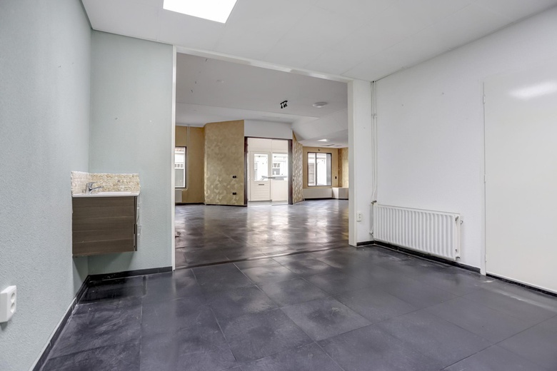 BedrijfsruimteaanJachthuisstraat 5<br/> inKloetinge BedrijfsruimteaanJachthuisstraat 5<br/> inKloetinge
