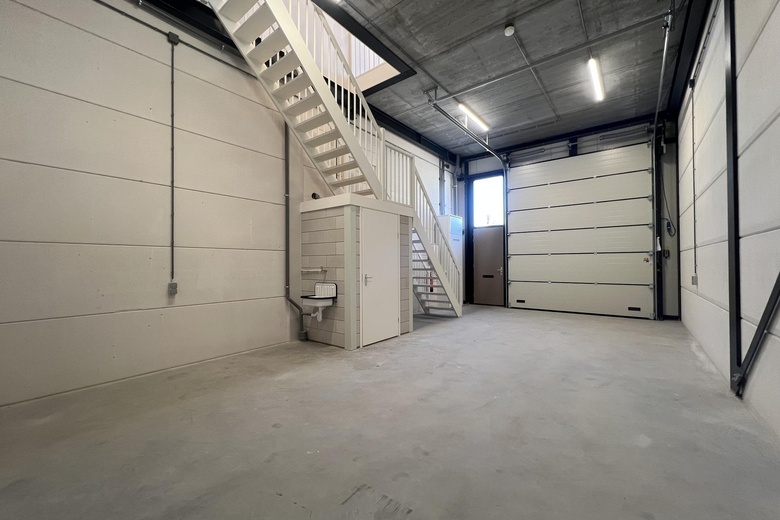 BedrijfsruimteaanHoutkopersstraat 6 E<br/> inZwijndrecht BedrijfsruimteaanHoutkopersstraat 6 E<br/> inZwijndrecht