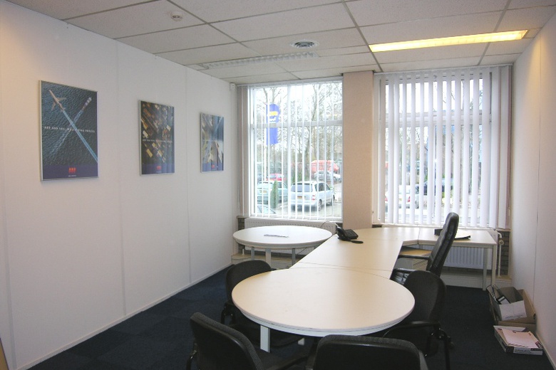 KantoorruimteaanMandenmakersstraat 1<br/> inZwijndrecht KantoorruimteaanMandenmakersstraat 1<br/> inZwijndrecht