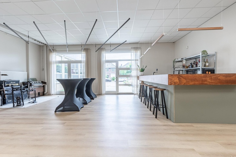 BedrijfsruimteaanBayeuxlaan 9<br/> inEindhoven BedrijfsruimteaanBayeuxlaan 9<br/> inEindhoven