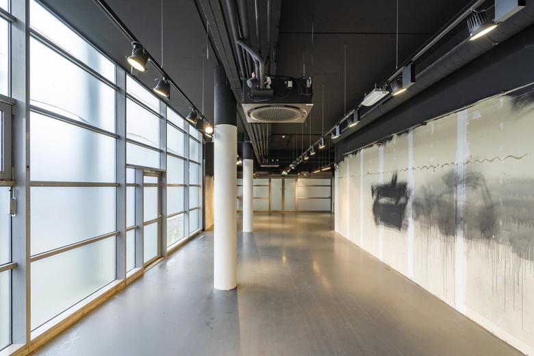 WinkelruimteaanStationsplein 6<br/> inHilversum WinkelruimteaanStationsplein 6<br/> inHilversum