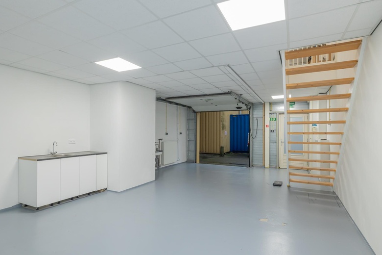 BedrijfsruimteaanMeer en Duin 24 B<br/> inLisse BedrijfsruimteaanMeer en Duin 24 B<br/> inLisse