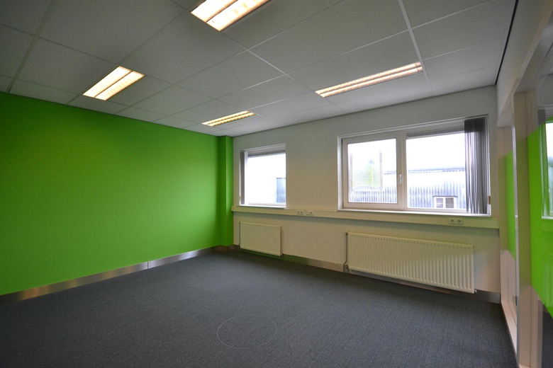 KantoorruimteaanParallelweg 10<br/> inVolendam KantoorruimteaanParallelweg 10<br/> inVolendam