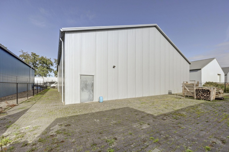 BedrijfsruimteaanAmpèrestraat 26<br/> inWezep BedrijfsruimteaanAmpèrestraat 26<br/> inWezep
