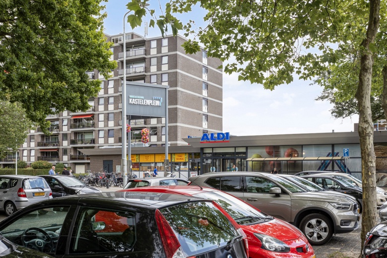 WinkelruimteaanKastelenplein 77<br/> inEindhoven WinkelruimteaanKastelenplein 77<br/> inEindhoven