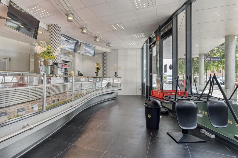 WinkelruimteaanZonstraat 34<br/> inEnschede WinkelruimteaanZonstraat 34<br/> inEnschede