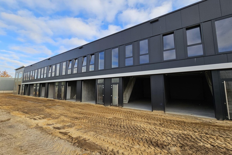 Bekijk foto 1 van Kruisbroeksestraat 18 18