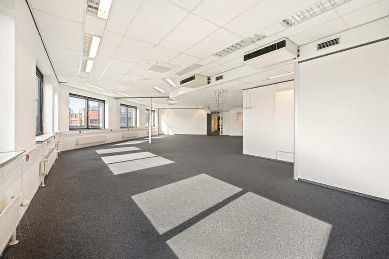 KantoorruimteaanStationsplein 4<br/> inZwijndrecht KantoorruimteaanStationsplein 4<br/> inZwijndrecht