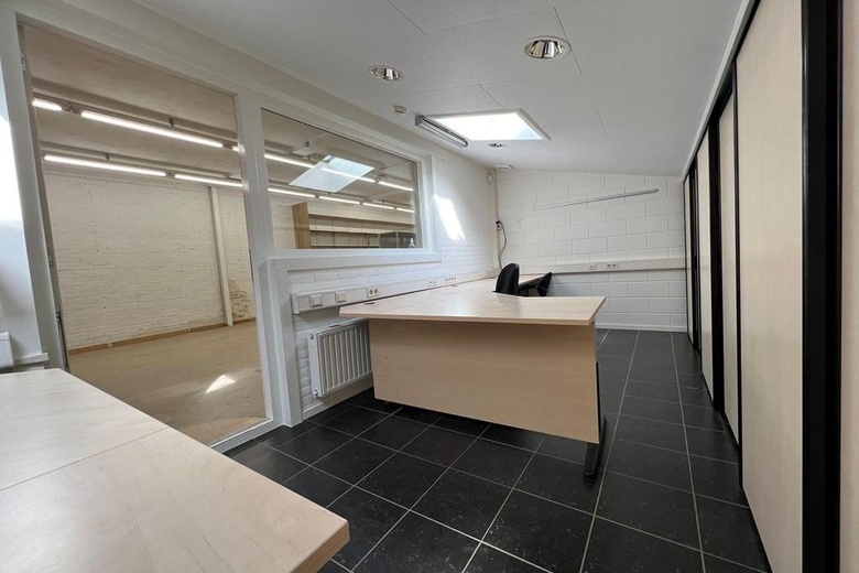 BedrijfsruimteaanBuurtlaan west 15 a<br/> inVeenendaal BedrijfsruimteaanBuurtlaan west 15 a<br/> inVeenendaal