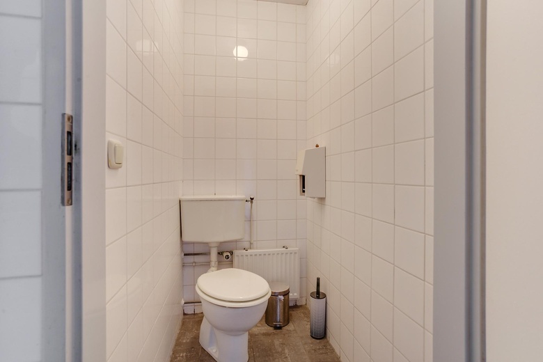 BedrijfsruimteaanHavenstraat 6<br/> inPeize BedrijfsruimteaanHavenstraat 6<br/> inPeize