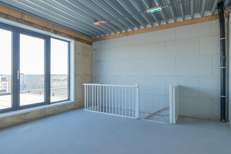 BedrijfsruimteaanCilinderweg 75<br/> inRoelofarendsveen