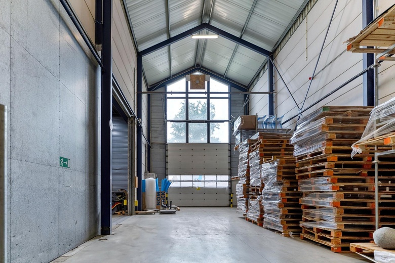 BedrijfsruimteaanBorchwerf 8 e<br/> inRoosendaal BedrijfsruimteaanBorchwerf 8 e<br/> inRoosendaal