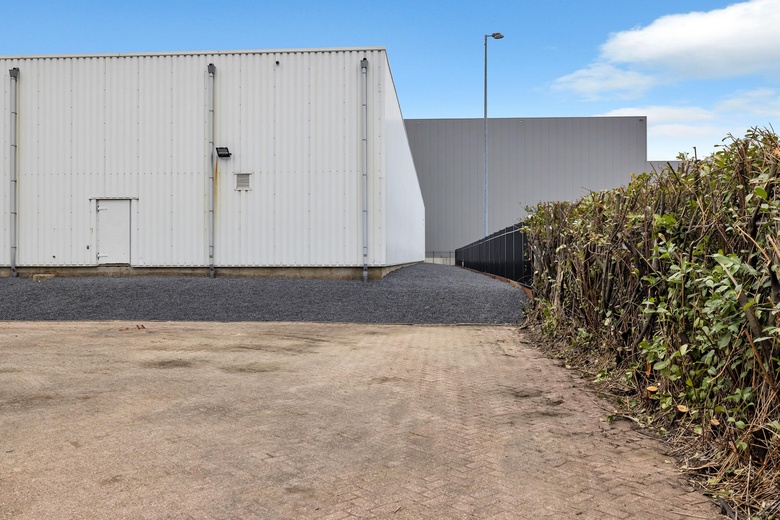 BedrijfsruimteaanPanovenweg 10<br/> inTiel