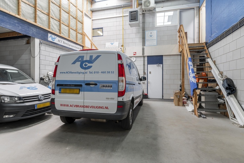 BedrijfsruimteaanKreekweg 16<br/> inVlaardingen