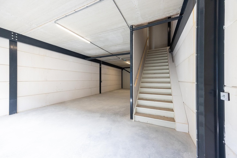 BedrijfsruimteaanKabelweg 45<br/> inRoelofarendsveen BedrijfsruimteaanKabelweg 45<br/> inRoelofarendsveen