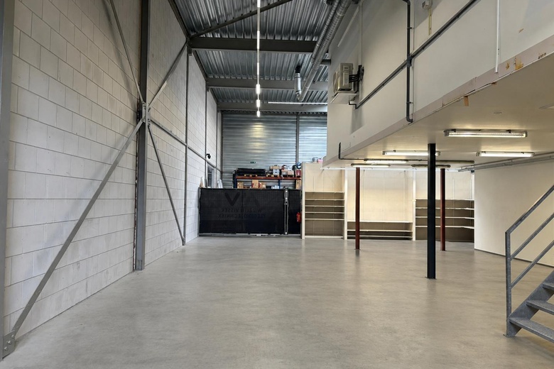 BedrijfsruimteaanElandstraat 104<br/> inCapelle aan den IJssel
