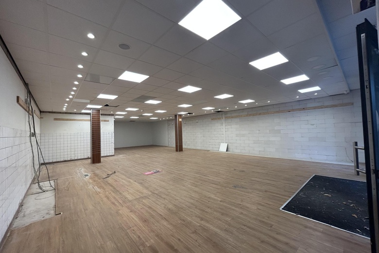 WinkelruimteaanRaadhuisplein 68 - 70<br/> inRozenburg