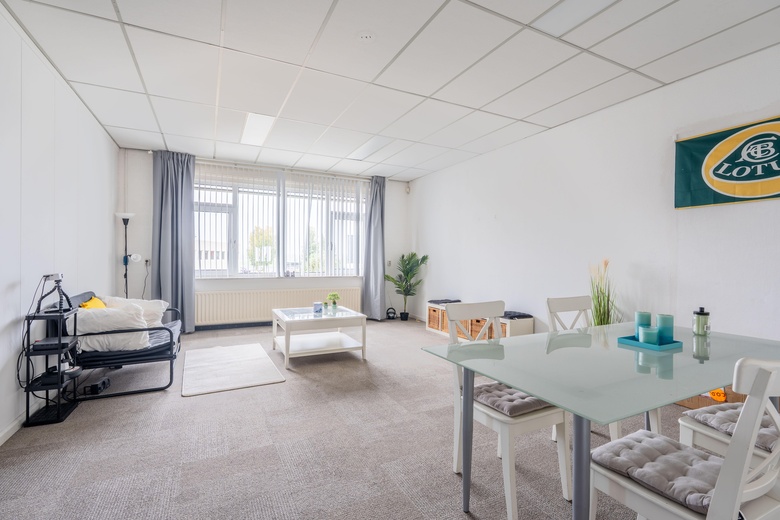 BedrijfsruimteaanWilgenkade 21<br/> inHouten