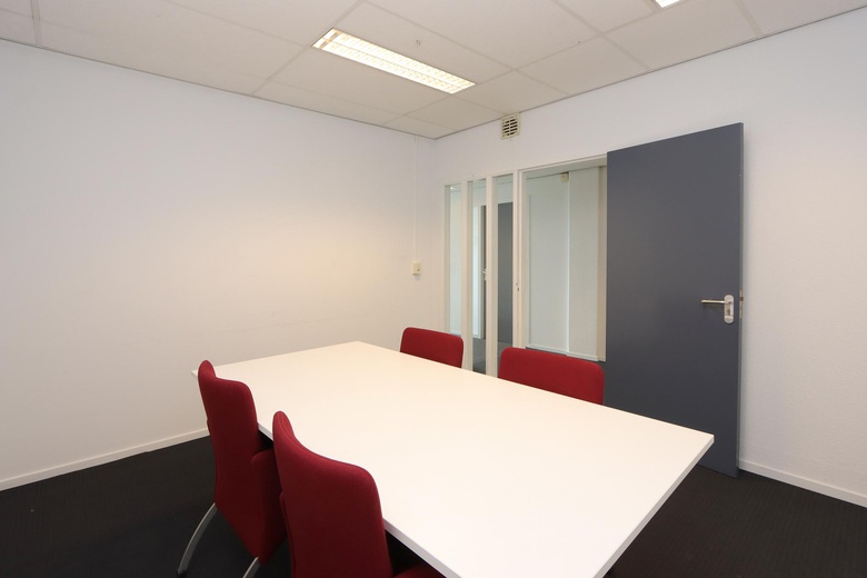 KantoorruimteaanRadioweg 2 - 6<br/> inAlmere KantoorruimteaanRadioweg 2 - 6<br/> inAlmere