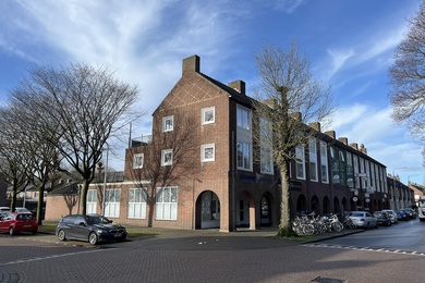 Bekijk foto 2 van Burgemeester van de Mortelplein 55