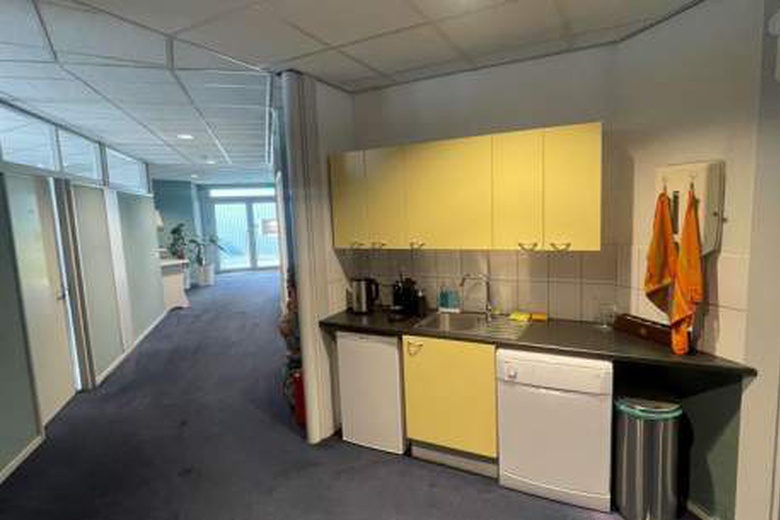 KantoorruimteaanDe Run 8243 Advertentie<br/> inVeldhoven