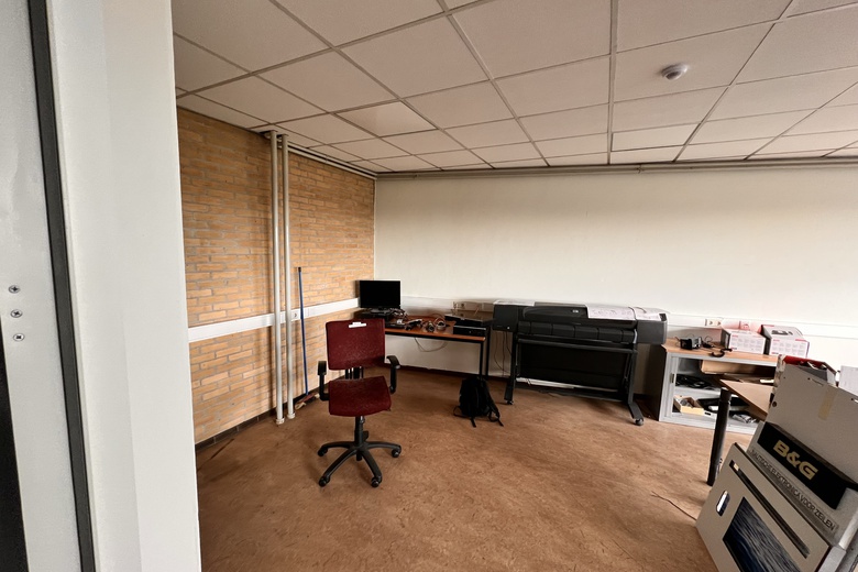 KantoorruimteaanSluisweg 11 a<br/> inLemmer KantoorruimteaanSluisweg 11 a<br/> inLemmer