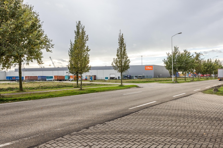 BedrijfsruimteaanGraanweg 15<br/> inMoerdijk BedrijfsruimteaanGraanweg 15<br/> inMoerdijk