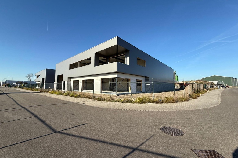 BedrijfsruimteaanPieter Hoebeeweg 4 - 8<br/> inDordrecht