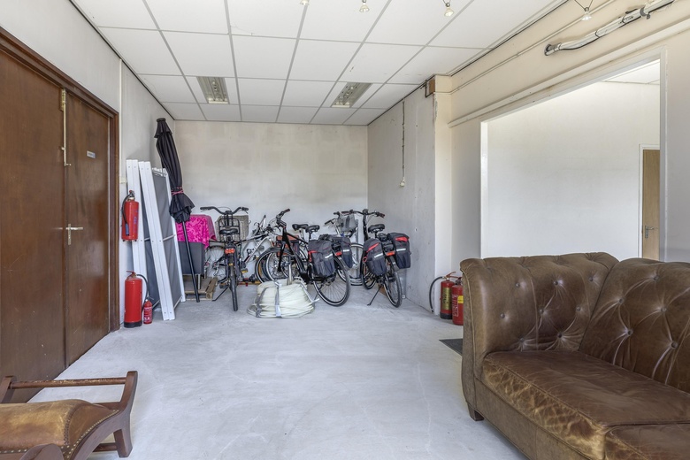 BedrijfsruimteaanM. Beenstraat 16<br/> inSpijkenisse