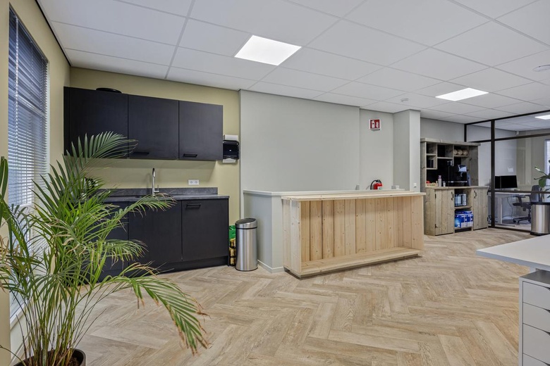 BedrijfsruimteaanZuid-Afrikaweg 2 D<br/> inAalsmeer