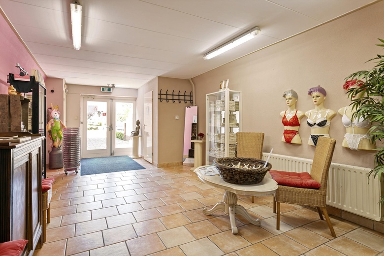BedrijfsruimteaanHulsdonksestraat 103 a<br/> inRoosendaal BedrijfsruimteaanHulsdonksestraat 103 a<br/> inRoosendaal