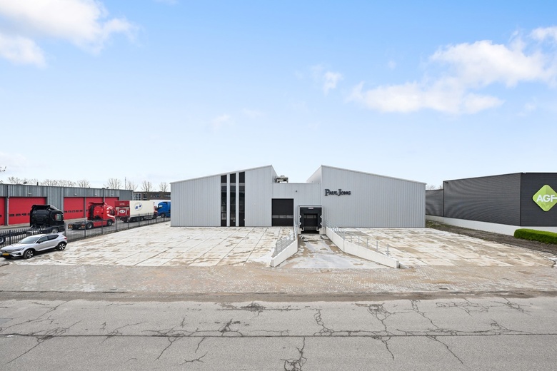 BedrijfsruimteaanGroothandelsmarkt 6<br/> inZwaagdijk-Oost BedrijfsruimteaanGroothandelsmarkt 6<br/> inZwaagdijk-Oost