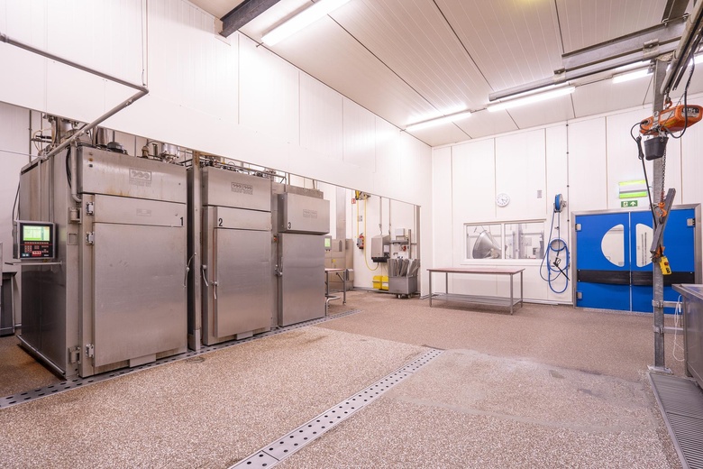 BedrijfsruimteaanIndustrieweg 31 - 33<br/> inWaardenburg BedrijfsruimteaanIndustrieweg 31 - 33<br/> inWaardenburg