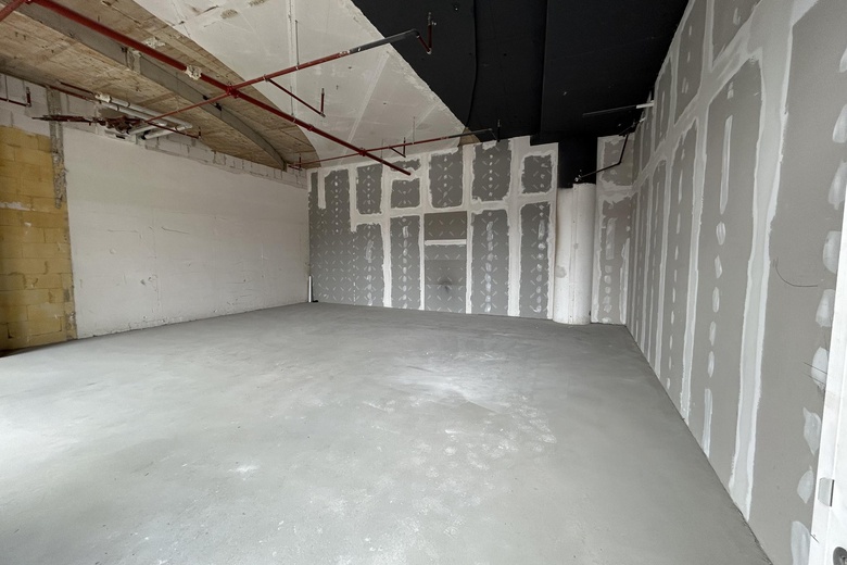 WinkelruimteaanStatenplein 125<br/> inDordrecht WinkelruimteaanStatenplein 125<br/> inDordrecht