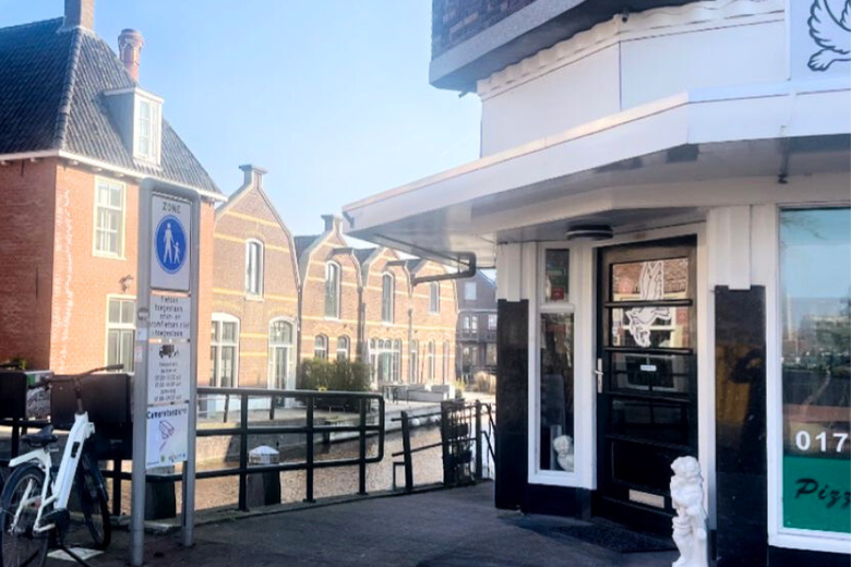 Bekijk foto 1 van Prins Hendrikstraat 230 Bekijk foto 1 van Prins Hendrikstraat 230