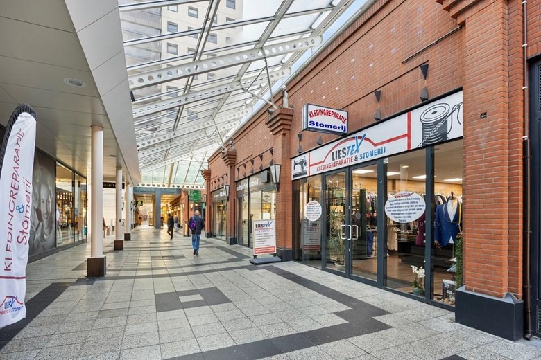 WinkelruimteaanSchoutplein 39<br/> inVlaardingen WinkelruimteaanSchoutplein 39<br/> inVlaardingen