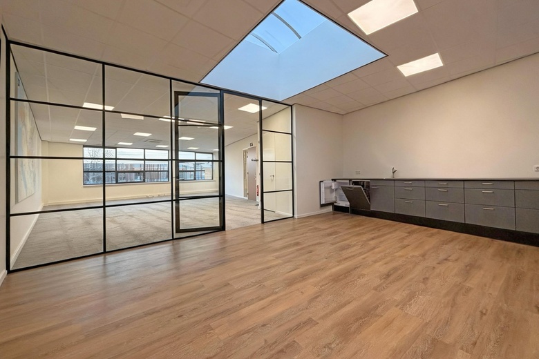 KantoorruimteaanVan Coulsterweg 1 d<br/> inAlblasserdam