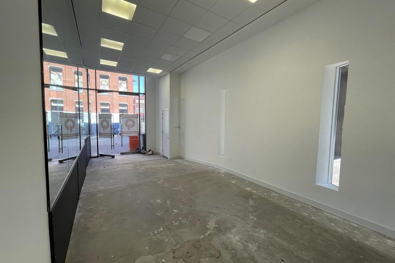 WinkelruimteaanStatenplein 37<br/> inDordrecht WinkelruimteaanStatenplein 37<br/> inDordrecht