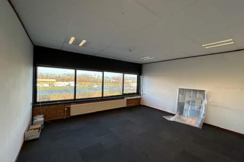 KantoorruimteaanOosteinde 3<br/> inBarendrecht KantoorruimteaanOosteinde 3<br/> inBarendrecht