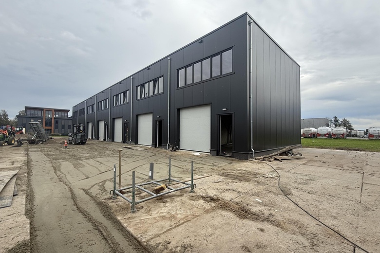 Bekijk foto 1 van Transportweg 4 E