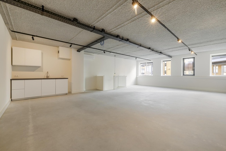 BedrijfsruimteaanNijverheidslaan 10 N<br/> inWeesp