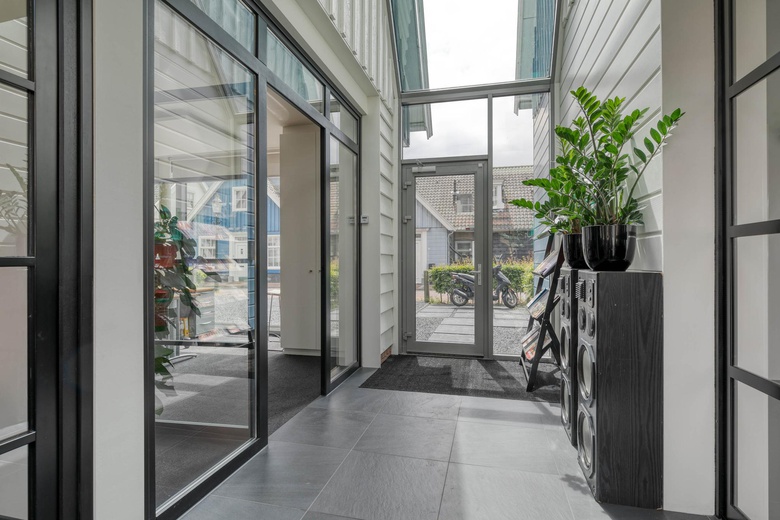 KantoorruimteaanZwaardklamp 3<br/> inHuizen KantoorruimteaanZwaardklamp 3<br/> inHuizen