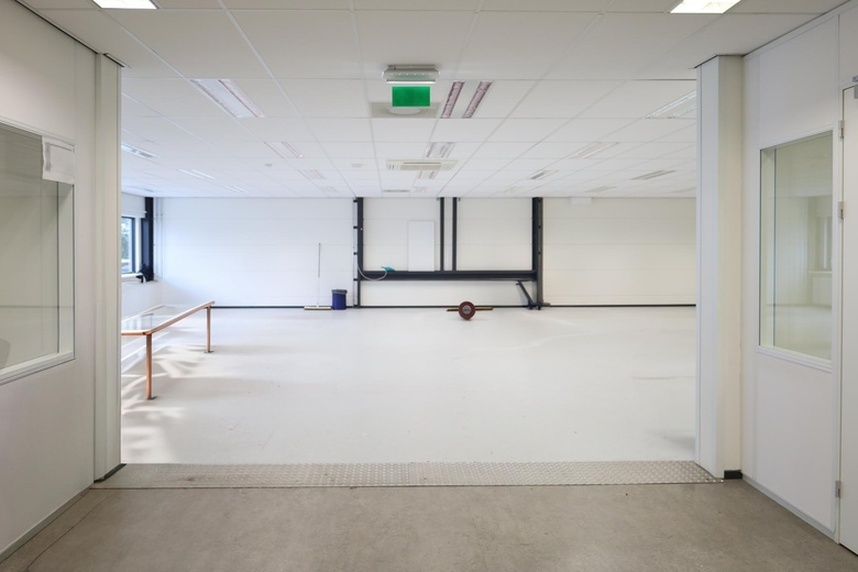BedrijfsruimteaanBloemendalerweg 12 0 ong<br/> inWeesp BedrijfsruimteaanBloemendalerweg 12 0 ong<br/> inWeesp
