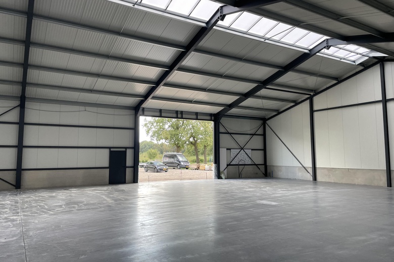 BedrijfsruimteaanLeeuwerikweg 26 - 30<br/> inDe Mortel