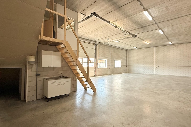 BedrijfsruimteaanDucaatstraat 28<br/> inZaandam BedrijfsruimteaanDucaatstraat 28<br/> inZaandam